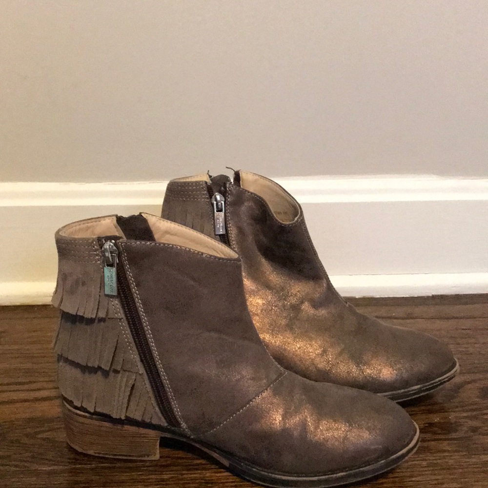 brown boots
